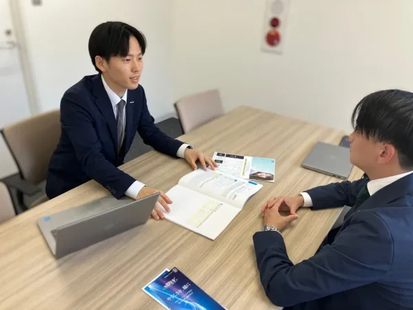 法人提案営業の打ち合わせ風景